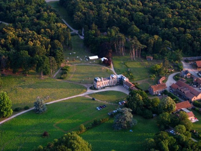 Chateau Le Quesnoy Chevrieres  Εξωτερικό φωτογραφία